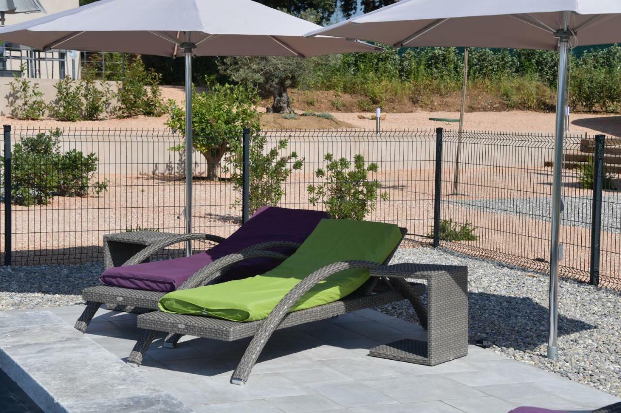 Sous Les Pins Gites Et Chambres D'Hotes La Londe-les-Maures Ngoại thất bức ảnh